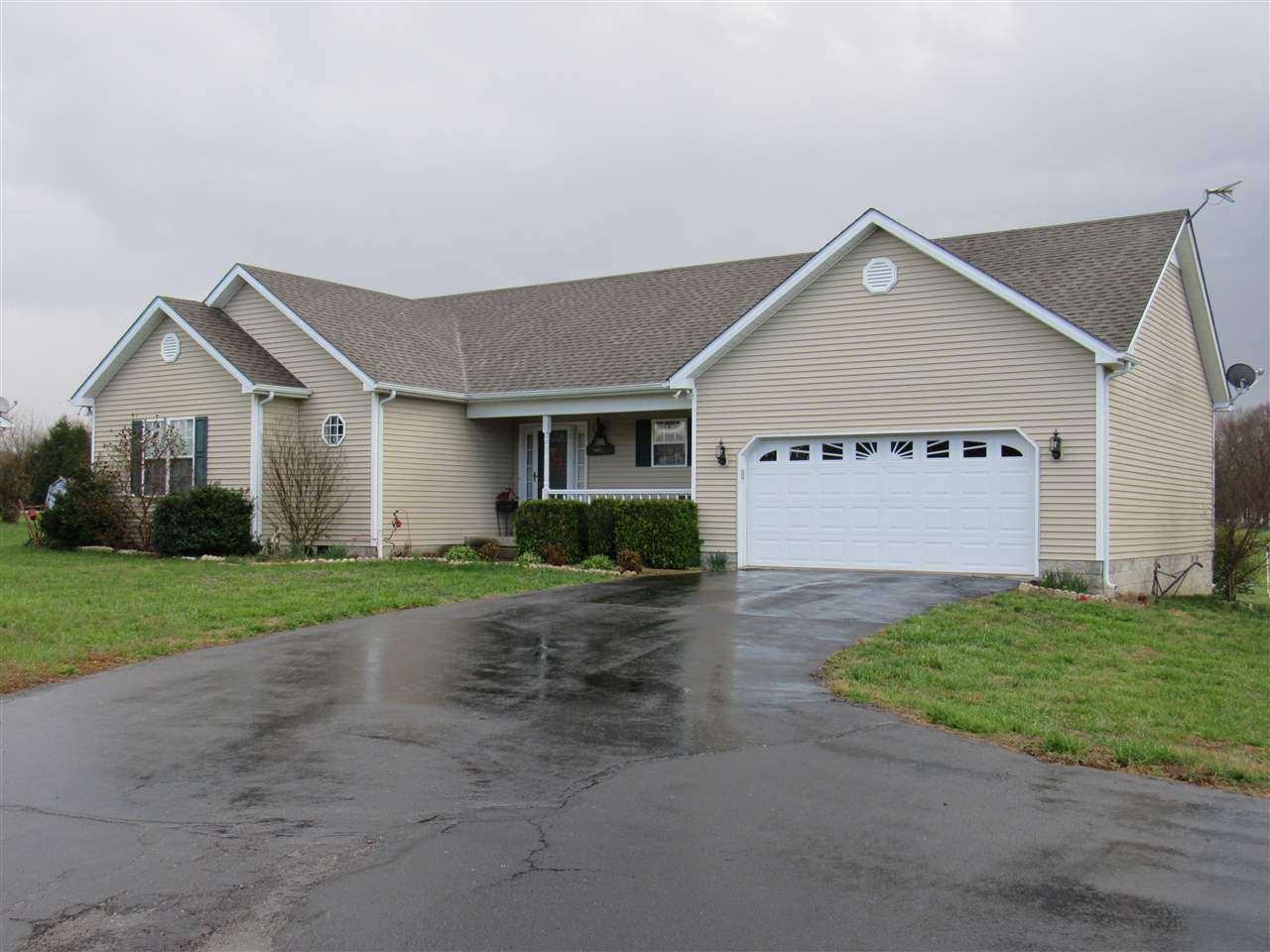 559 Claypool-Boyce Road Alvaton, KY 42122 - Photo 1 of 14 Gallery Image 1