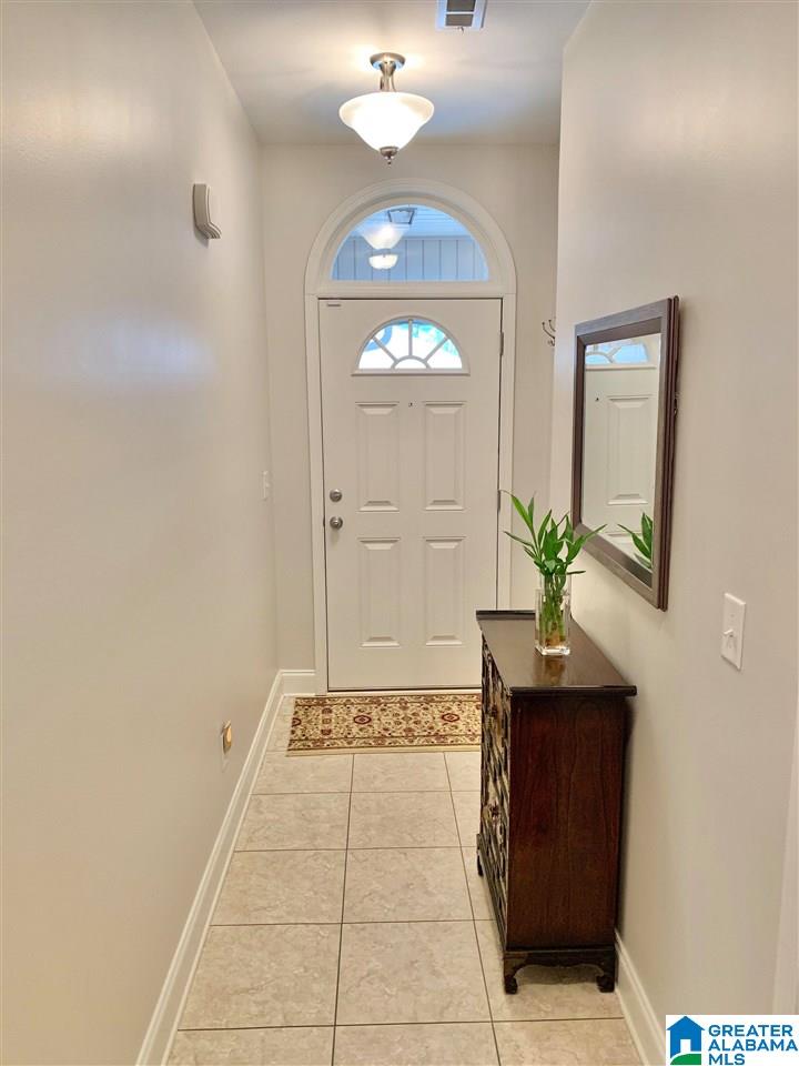 372 Vincent Street Alabaster, AL 35007 - Photo 5 of 33 Gallery Image 5