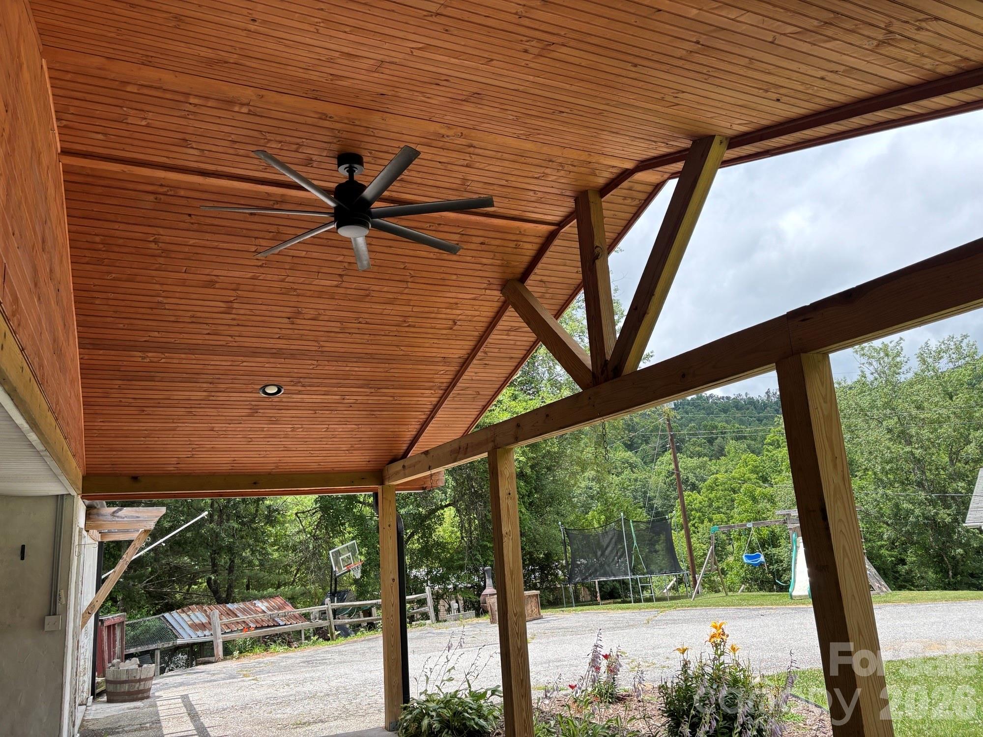 86 Jack Sullins Road Spruce Pine, NC 28777 - Photo 4 of 48
