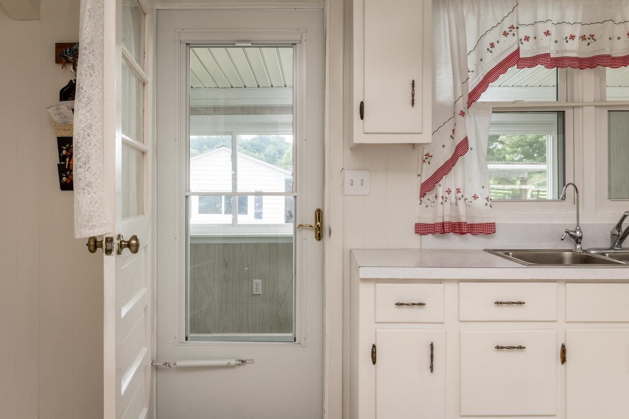 10224 Coopers Mountain Road Dayton, VA 22821 - Photo 12 of 58 Gallery Image 12