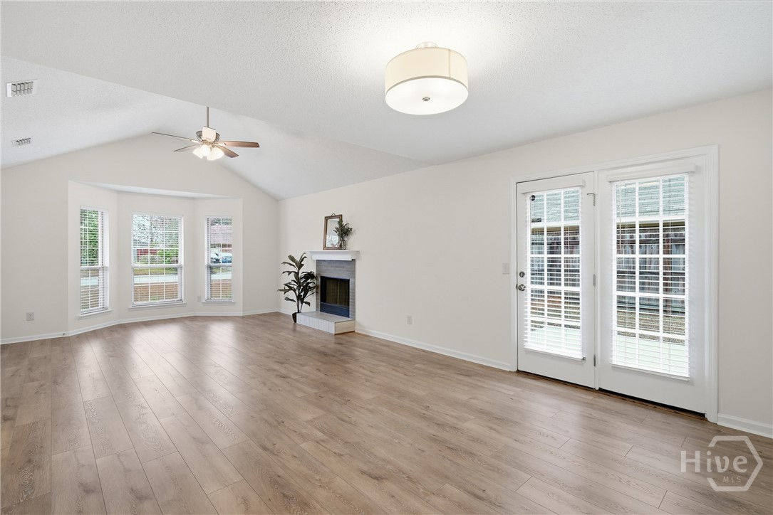 2124 Walberg Drive Hinesville, GA 31313 - Photo 9 of 38