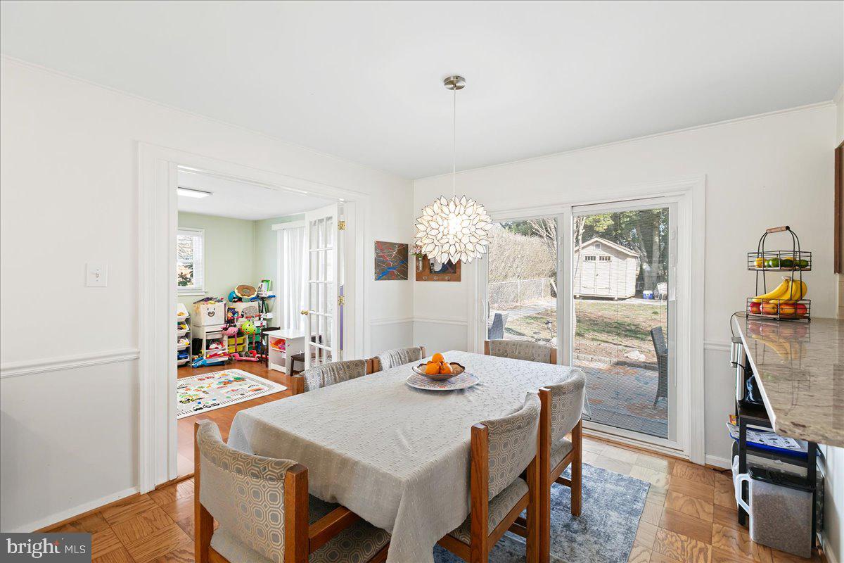 8016 Gosport Lane Springfield, VA 22151 - Photo 12 of 38