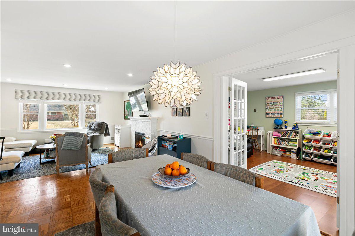 8016 Gosport Lane Springfield, VA 22151 - Photo 13 of 38