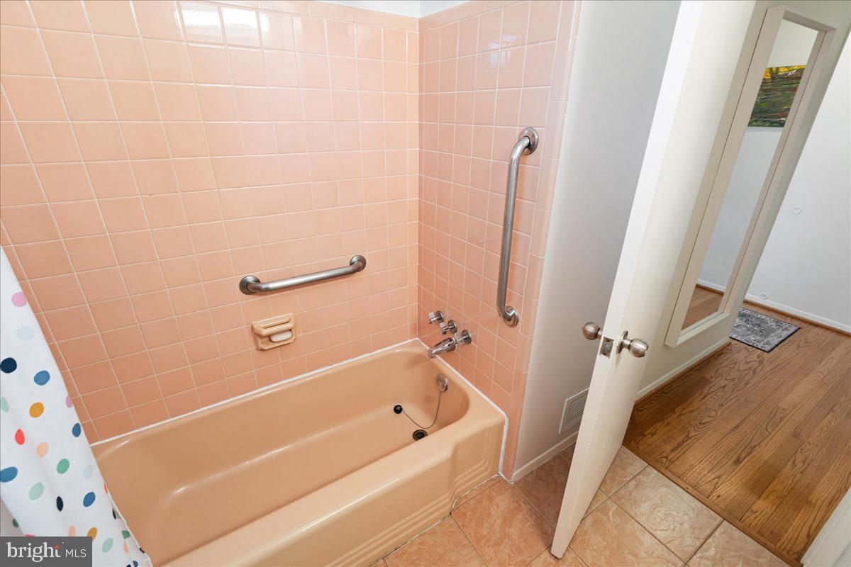 8016 Gosport Lane Springfield, VA 22151 - Photo 25 of 38