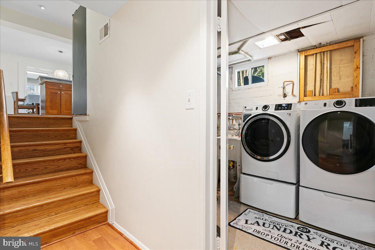 8016 Gosport Lane Springfield, VA 22151 - Photo 32 of 38