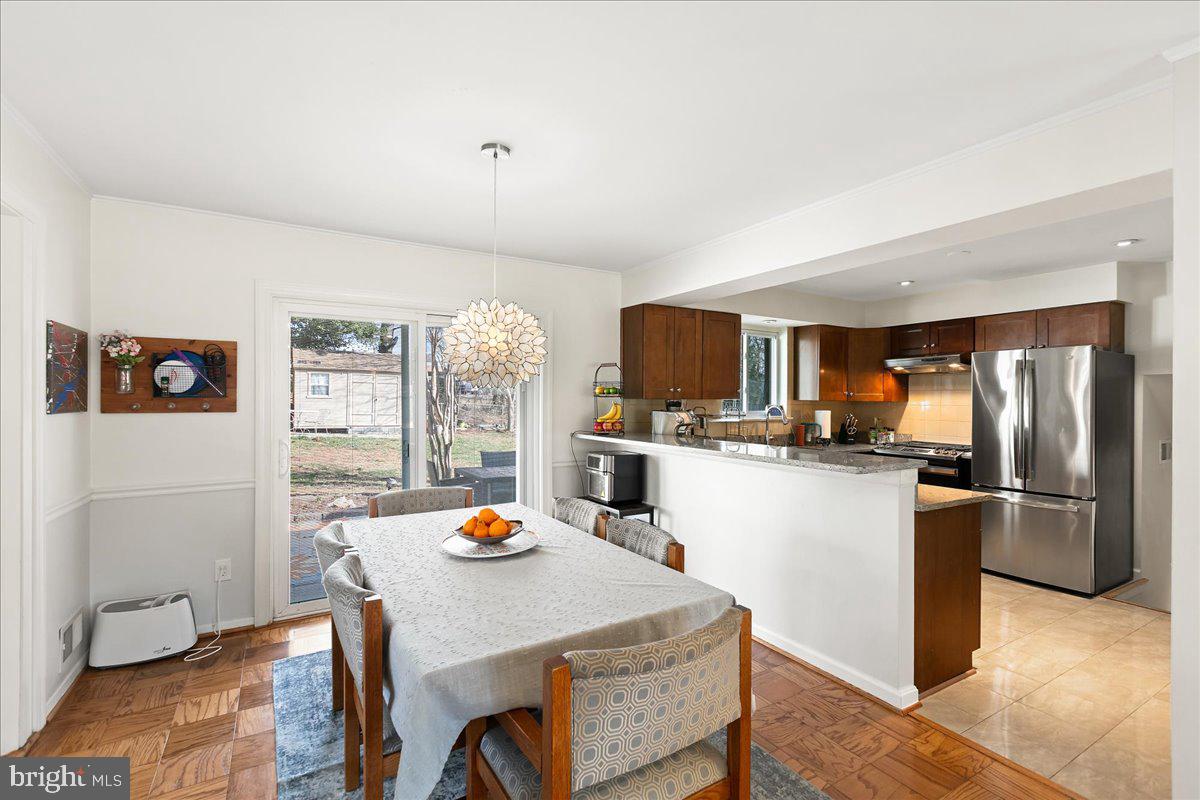 8016 Gosport Lane Springfield, VA 22151 - Photo 10 of 38