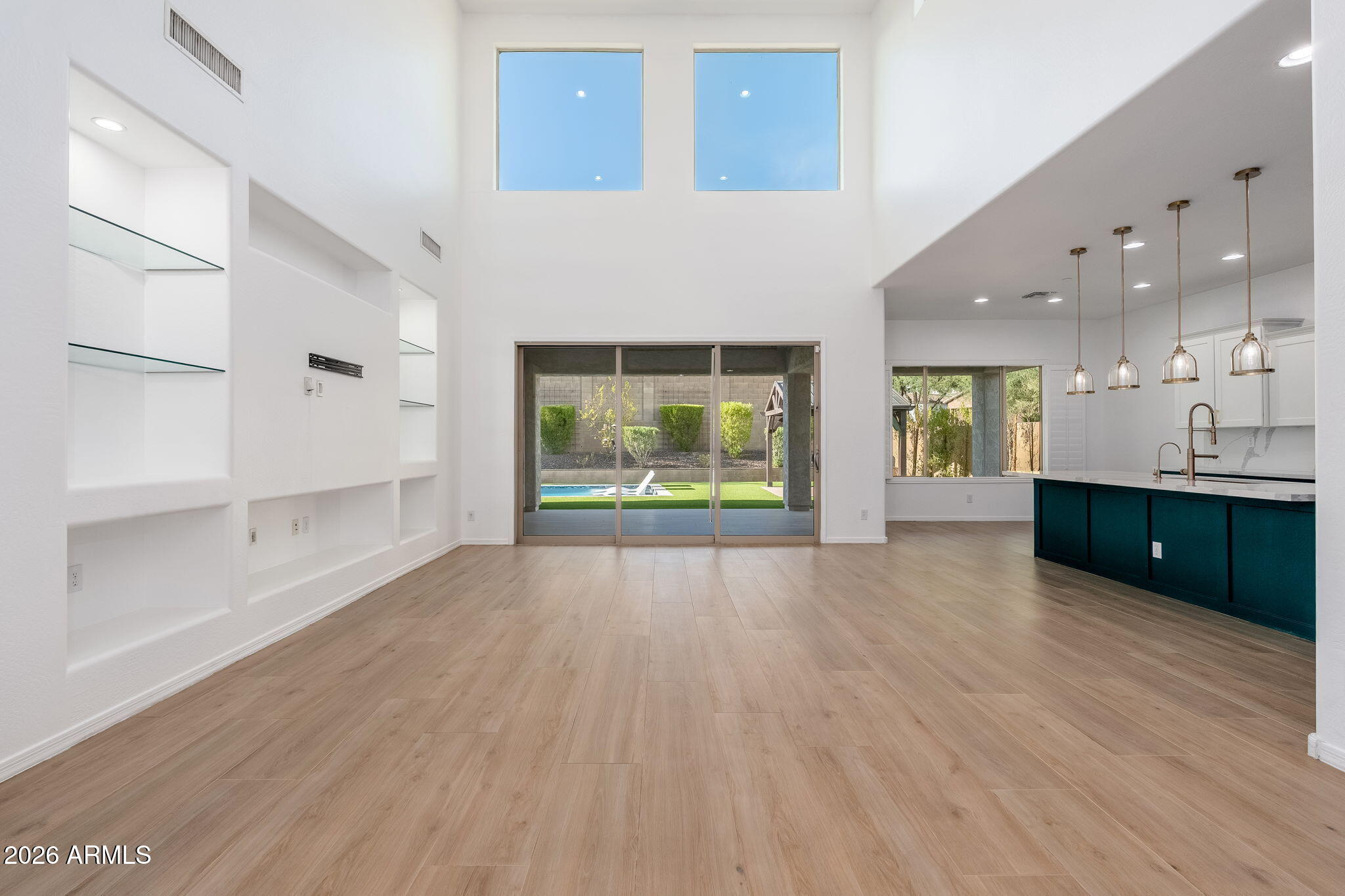 1528 West Red Bird Road Phoenix, AZ 85085 - Photo 6 of 75 1528 W Red Bird Rd - 09