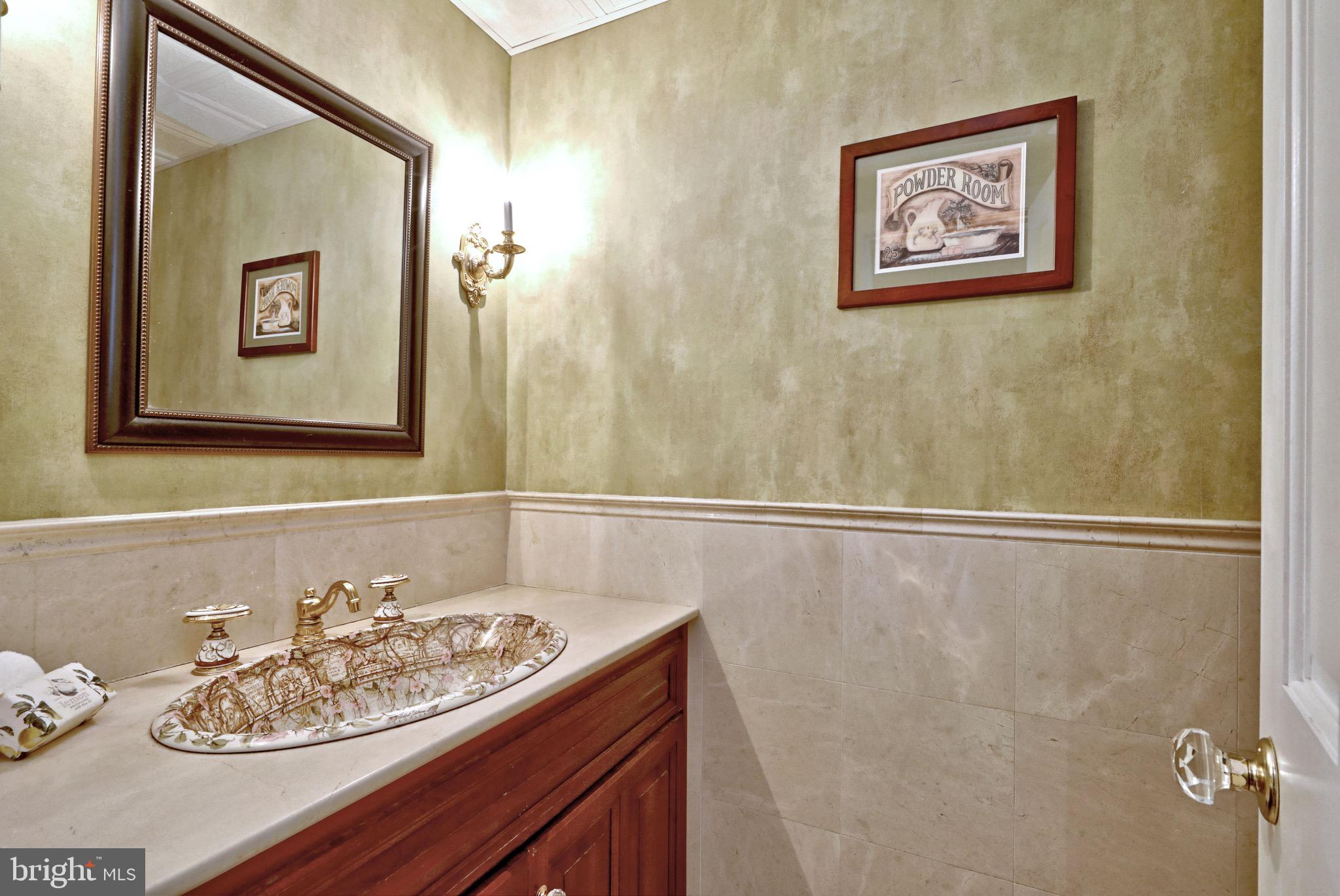143 Whitemarsh Way Delran, NJ 08075 - Photo 23 of 33 a bathroom with a sink and a mirror