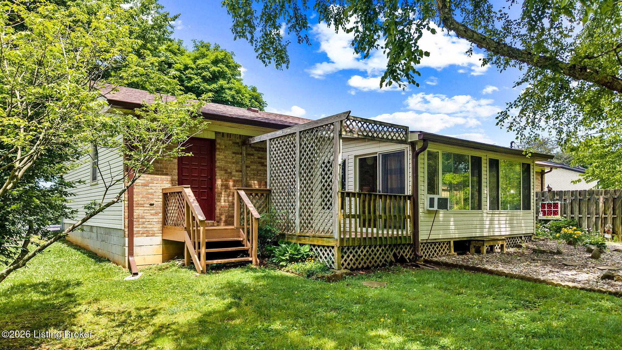 2147 New Glendale Road Elizabethtown, KY 42701 - Photo 6 of 47 6-web-or-mls-DJI_20260527123117_0621_D-E