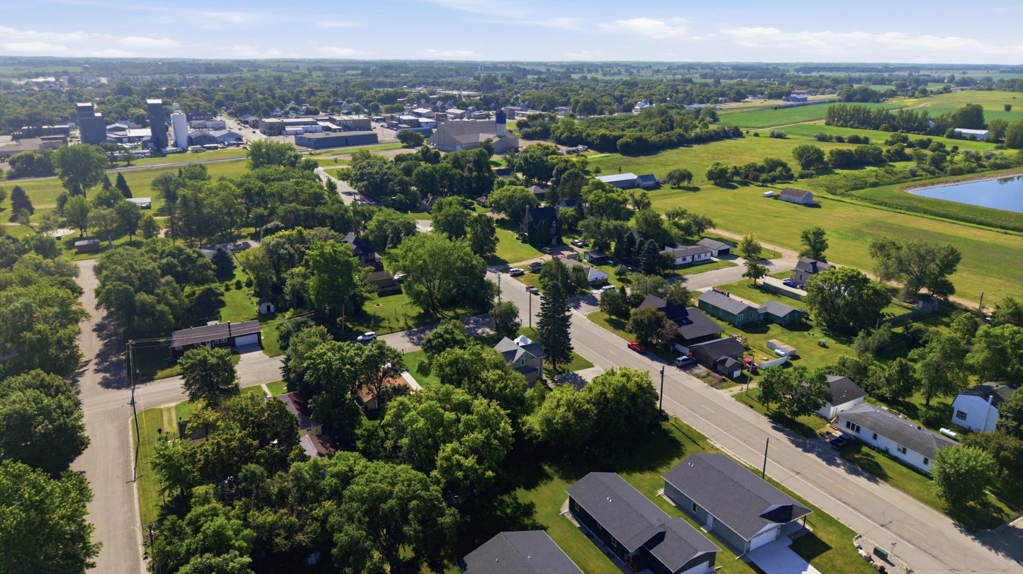 101 5th Street Northwest Barnesville, MN 56514 - Photo 35 of 41