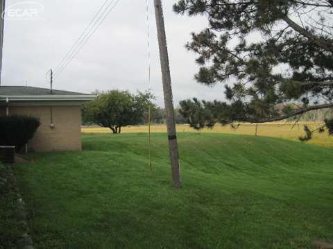7966 South State Road Bancroft, MI 48414 - Photo 9 of 11 20424857-8.JPG