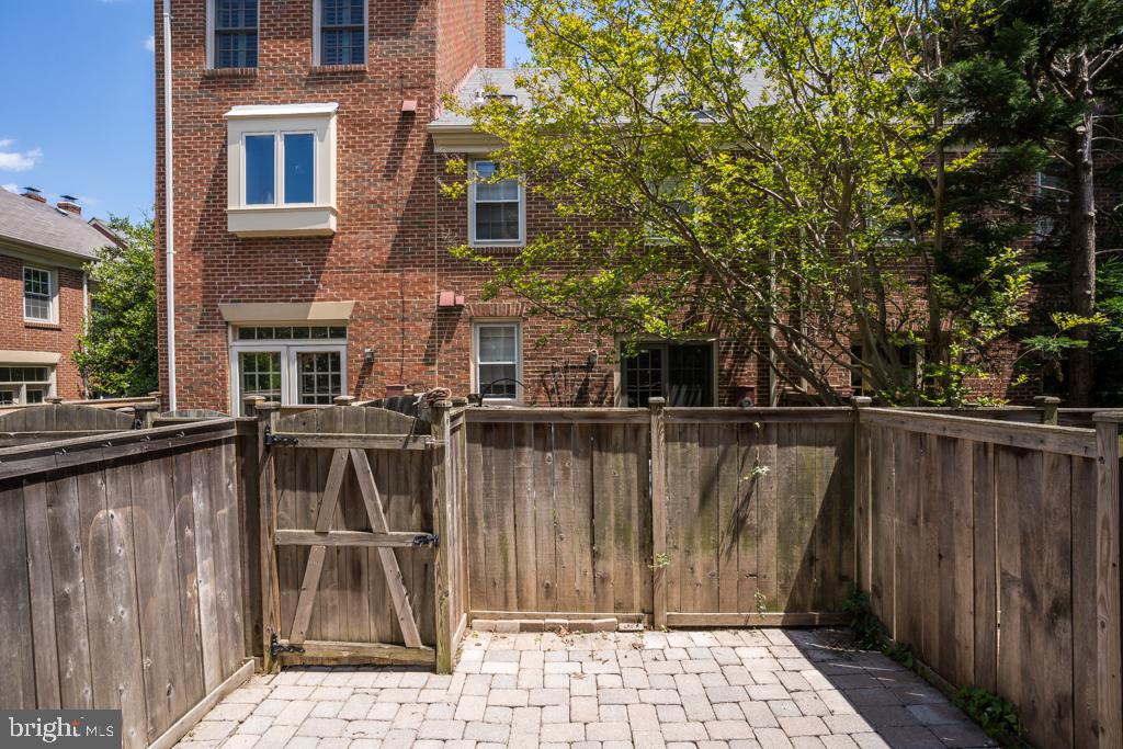 1207 Portner Road Alexandria, VA 22314 - Photo 28 of 30