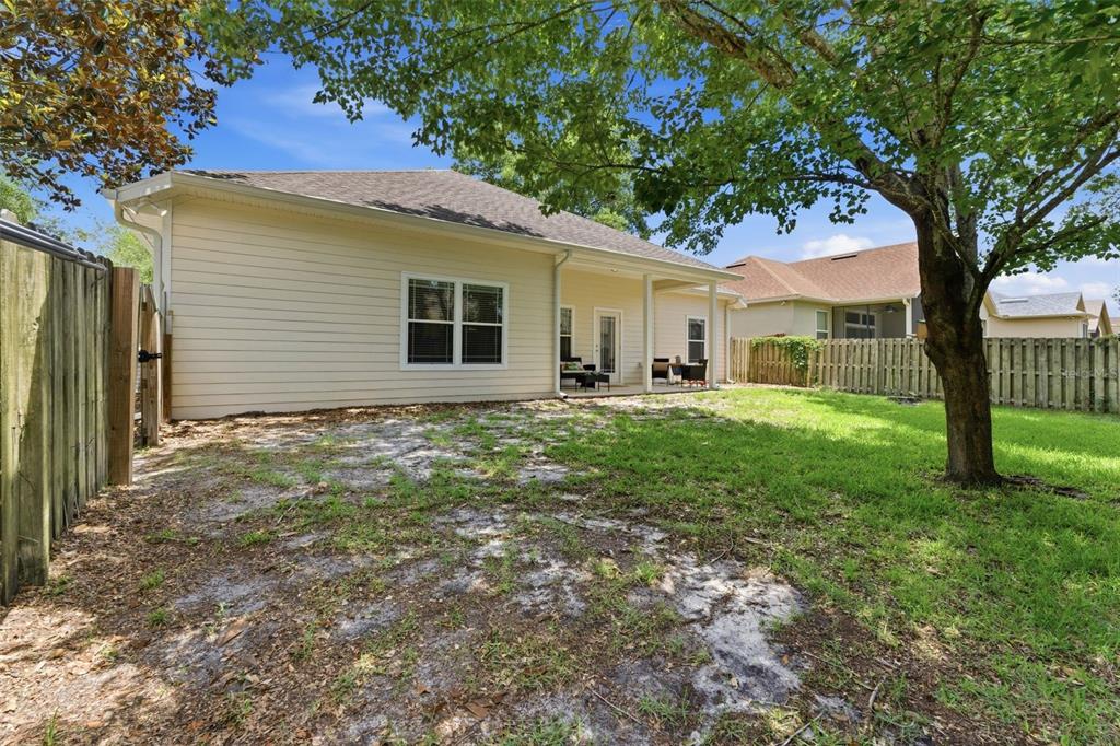 9047 Southwest 76th Avenue Gainesville, FL 32608 - Photo 31 of 38