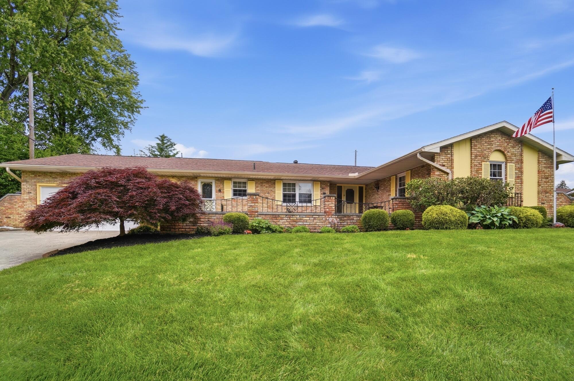 2323 Lilac Drive Springfield, OH 45503 - Photo 3 of 60