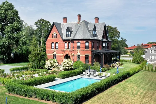 $20,000 | 30 Red Cross Avenue, Newport, RI 02840