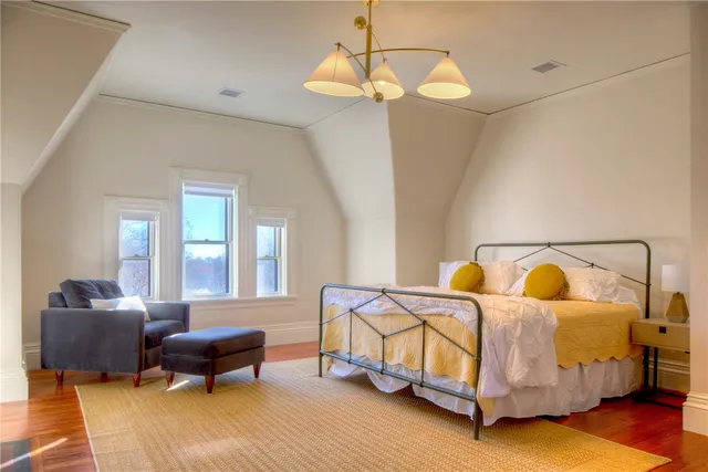 $20,000 | 30 Red Cross Avenue, Newport, RI 02840