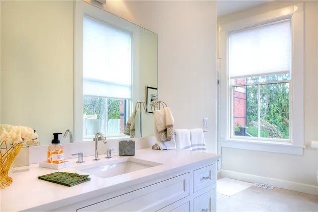 $20,000 | 30 Red Cross Avenue, Newport, RI 02840