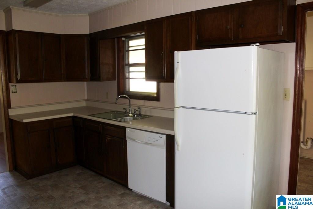 913 Pinecrest Road Sylacauga, AL 35151 - Photo 5 of 24