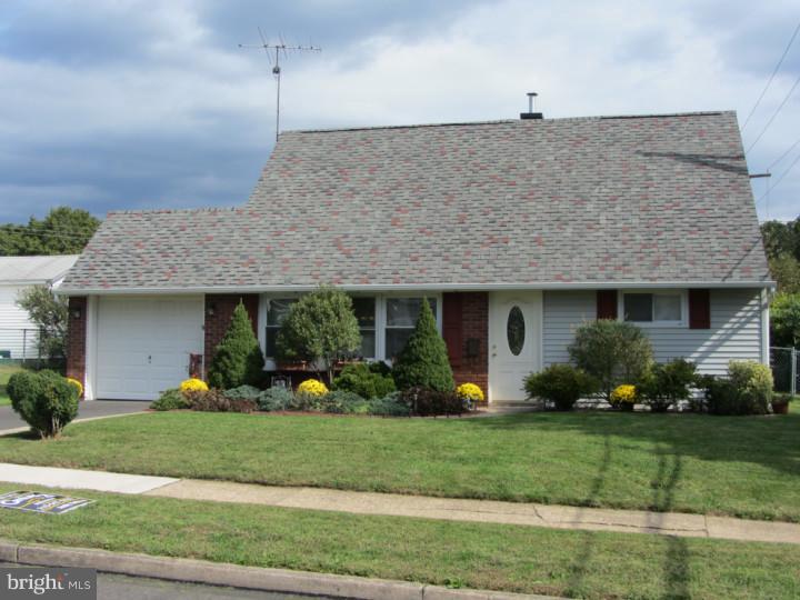 8 Cleft Rock Road Levittown, PA 19057 - Photo 1 of 25 Gallery Image 1