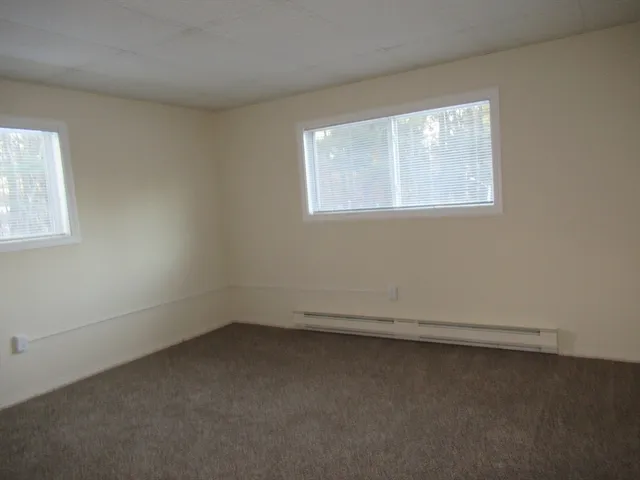 $1,690 | 131 J Capitol Hill Drive, Unit 131, Londonderry, NH 03053