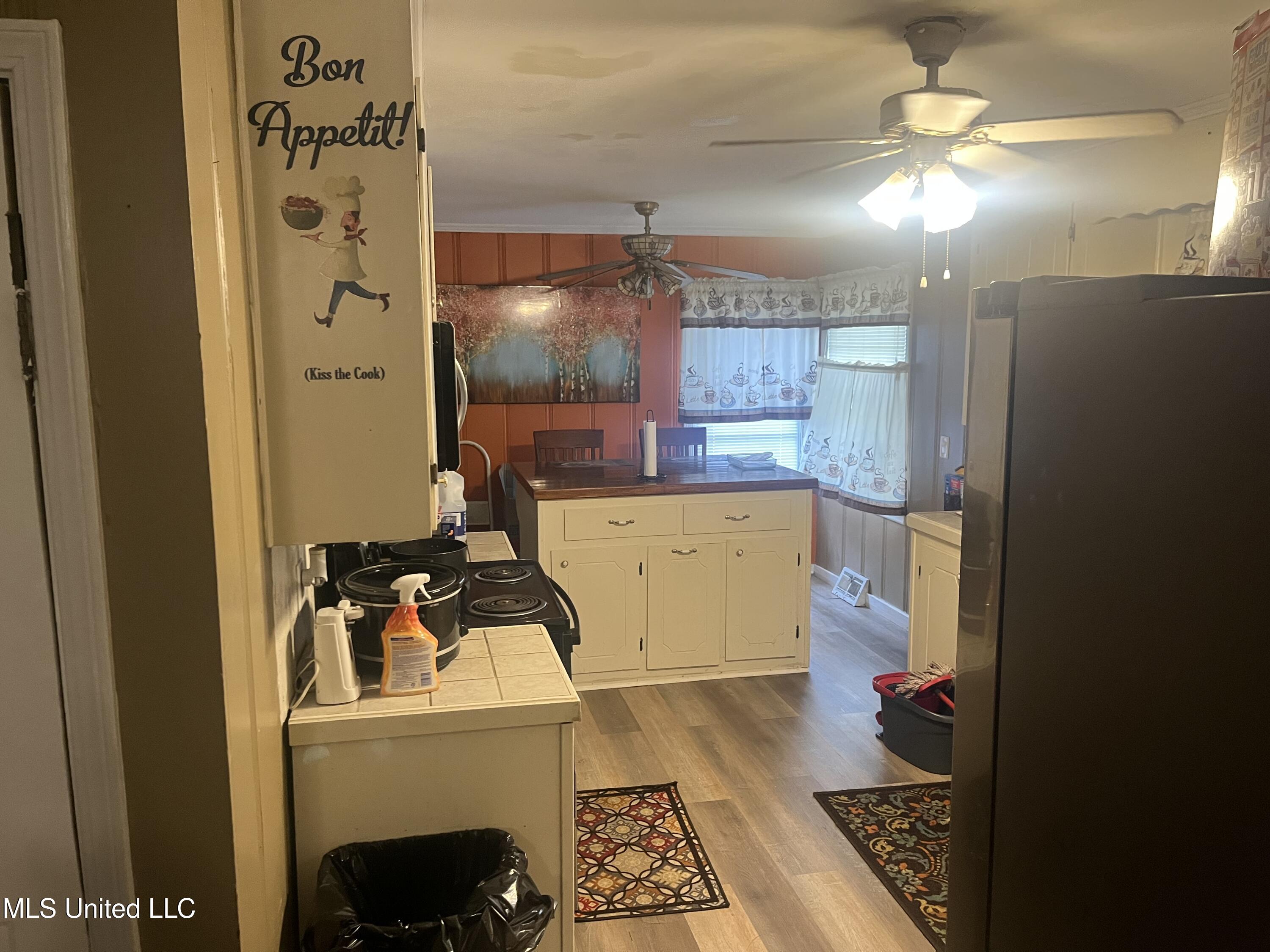 381 Sykes Road Jackson, MS 39212 - Photo 8 of 15 IMG_1204