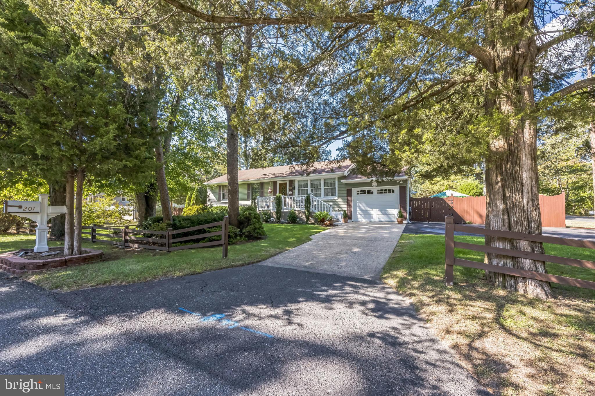 201 Walnut Avenue Berlin, NJ 08009 - Photo 2 of 27 Front
