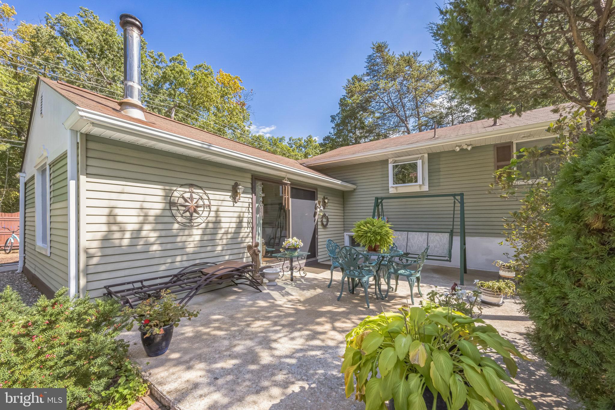 201 Walnut Avenue Berlin, NJ 08009 - Photo 21 of 27 Patio Off Den
