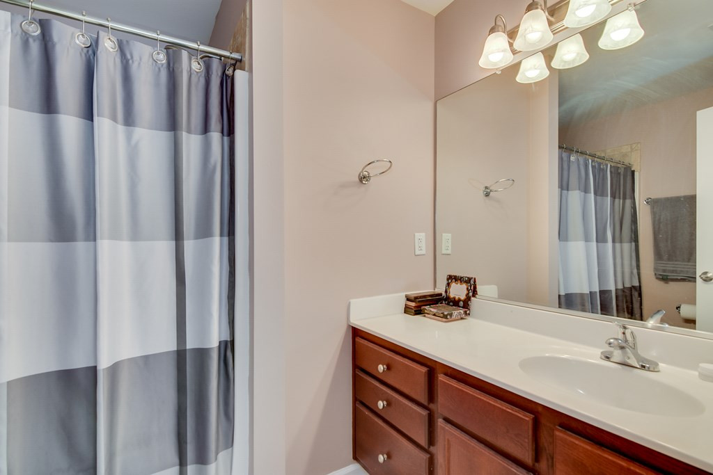 210 West Five Notch Road, Unit 104 North Augusta, SC 29841 - Photo 8 of 17 master bath