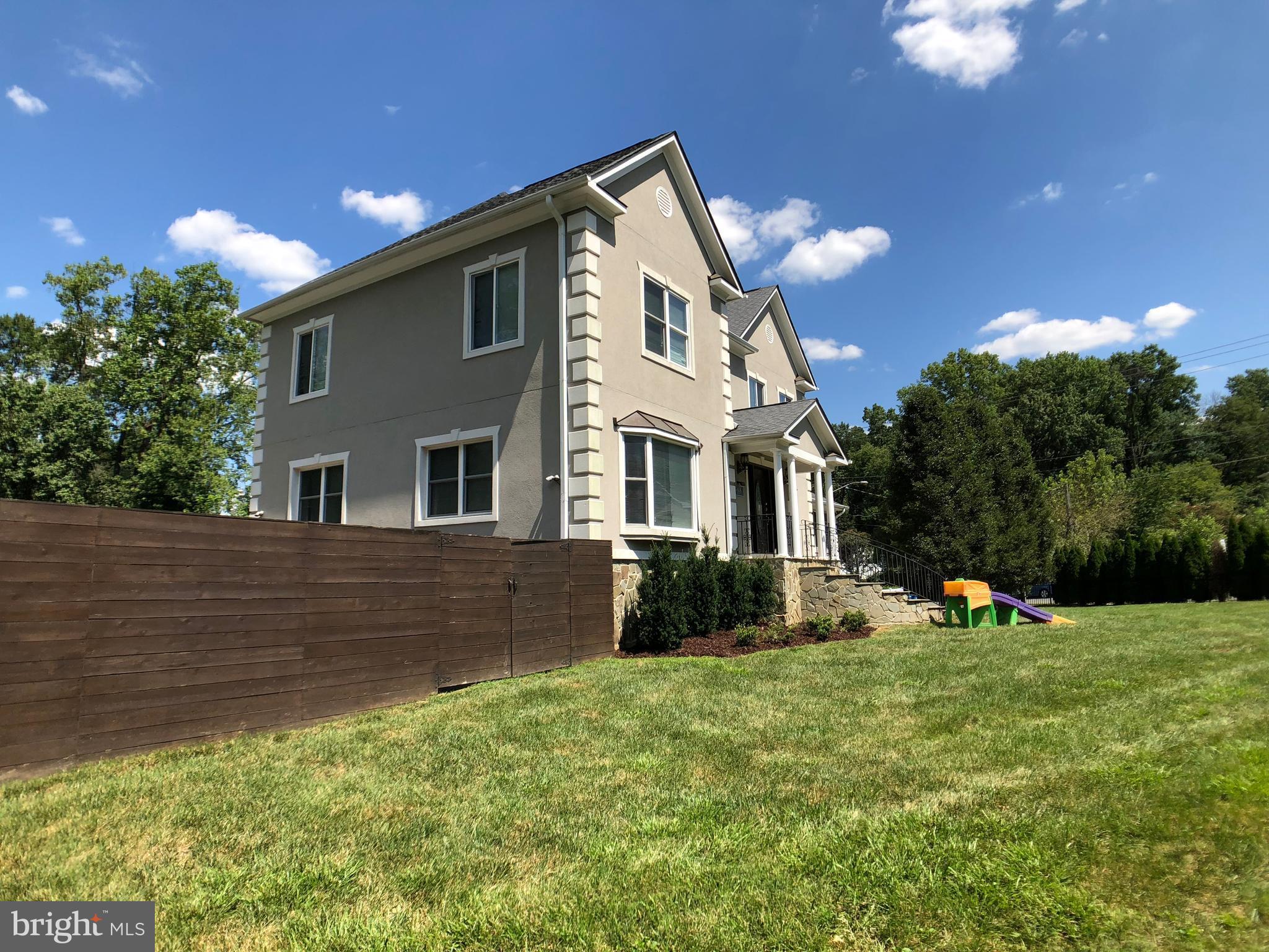 7024 Old Dominion Drive McLean, VA 22101 - Photo 2 of 35 Exterior (Front)