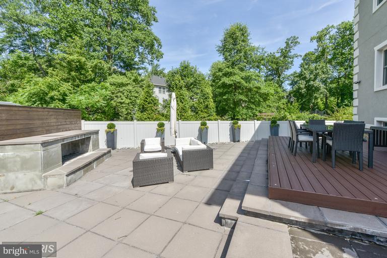 7024 Old Dominion Drive McLean, VA 22101 - Photo 34 of 35 Exterior (Rear)