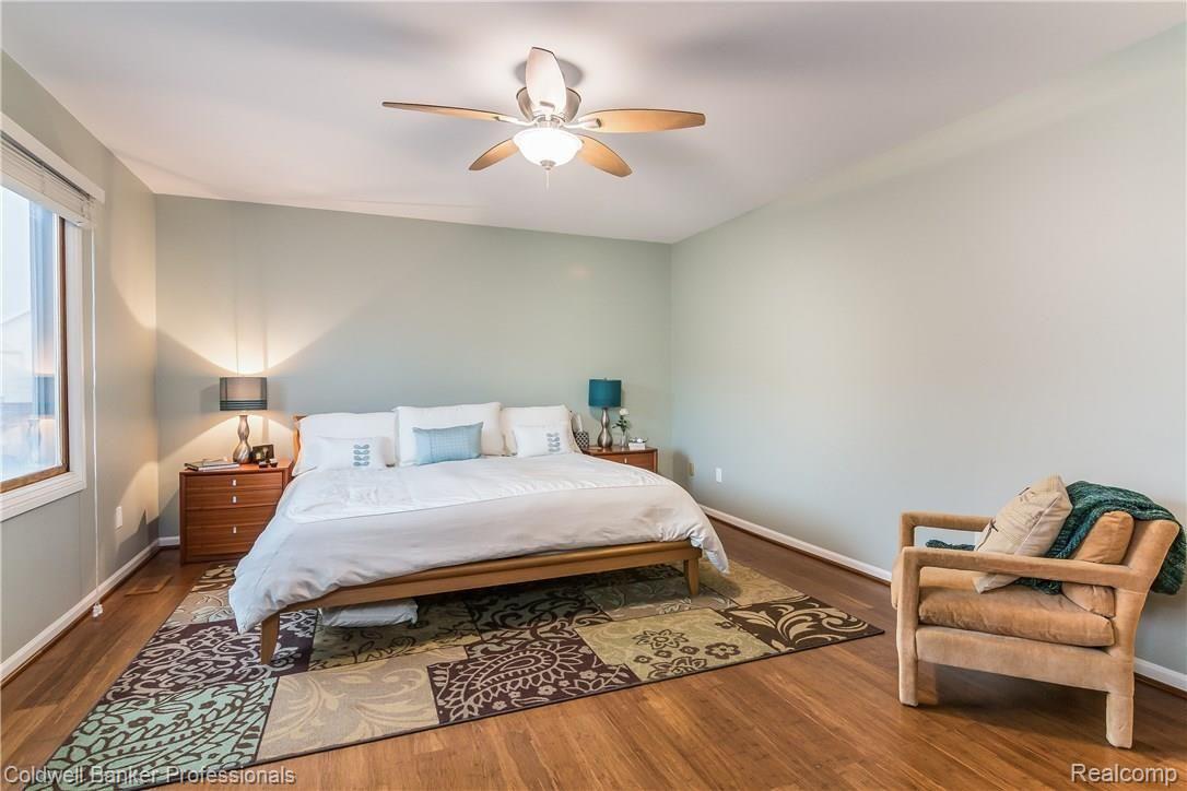 2192 Rochelle Park Drive, Unit 112 Rochester, MI 48309 - Photo 16 of 37 Master Bedroom