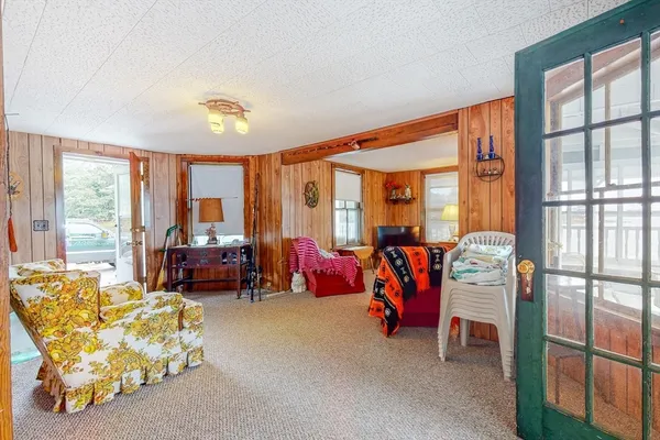 $595,000 | 9 Parkview Avenue, Beverly, MA 01915