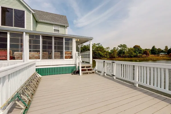 $595,000 | 9 Parkview Avenue, Beverly, MA 01915