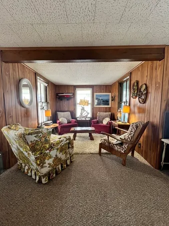 $595,000 | 9 Parkview Avenue, Beverly, MA 01915