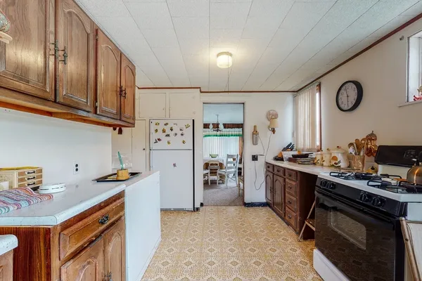 $595,000 | 9 Parkview Avenue, Beverly, MA 01915