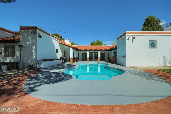 $700,000 | 616 Mt Cristo Rey Lane, El Paso, TX 79922