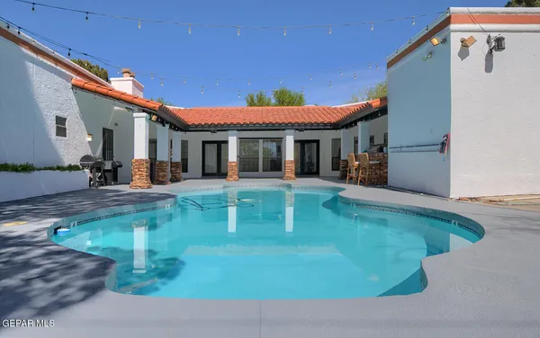 $675,000 | 616 Mt Cristo Rey Lane, El Paso, TX 79922