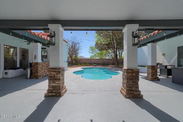 $700,000 | 616 Mt Cristo Rey Lane, El Paso, TX 79922