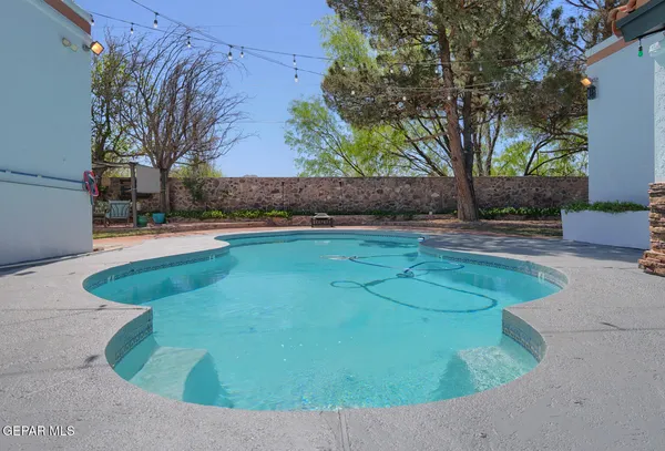 $700,000 | 616 Mt Cristo Rey Lane, El Paso, TX 79922