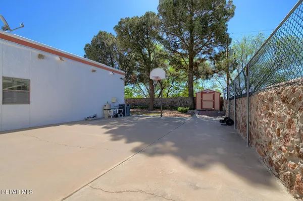 $700,000 | 616 Mt Cristo Rey Lane, El Paso, TX 79922