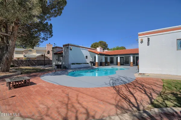 $700,000 | 616 Mt Cristo Rey Lane, El Paso, TX 79922