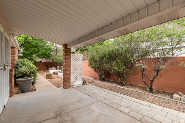 269 North 400 West St. George, UT 84770 - Photo 29 of 47