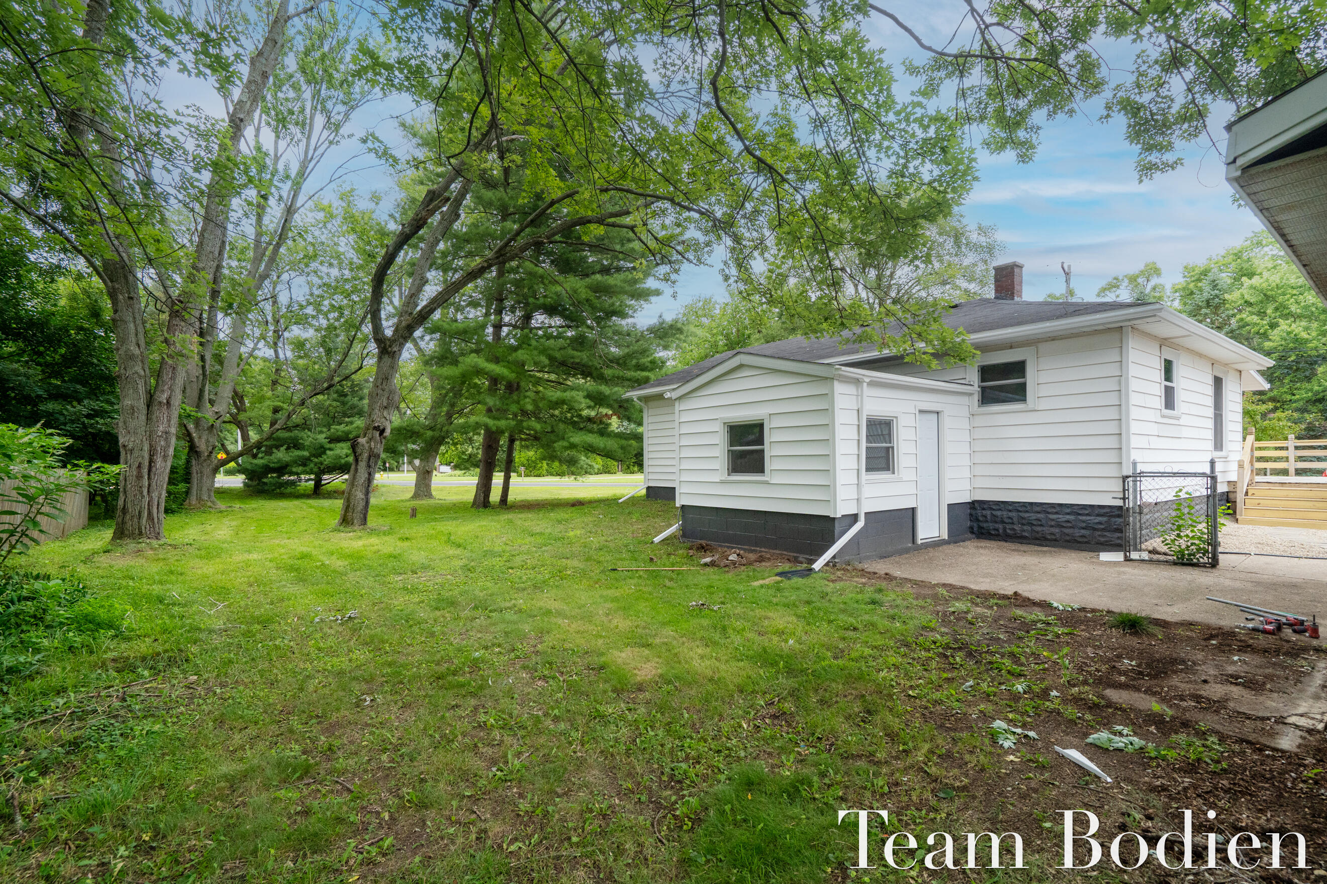 4115 Nazareth Road Kalamazoo, MI 49004 - Photo 8 of 29 DSC09350
