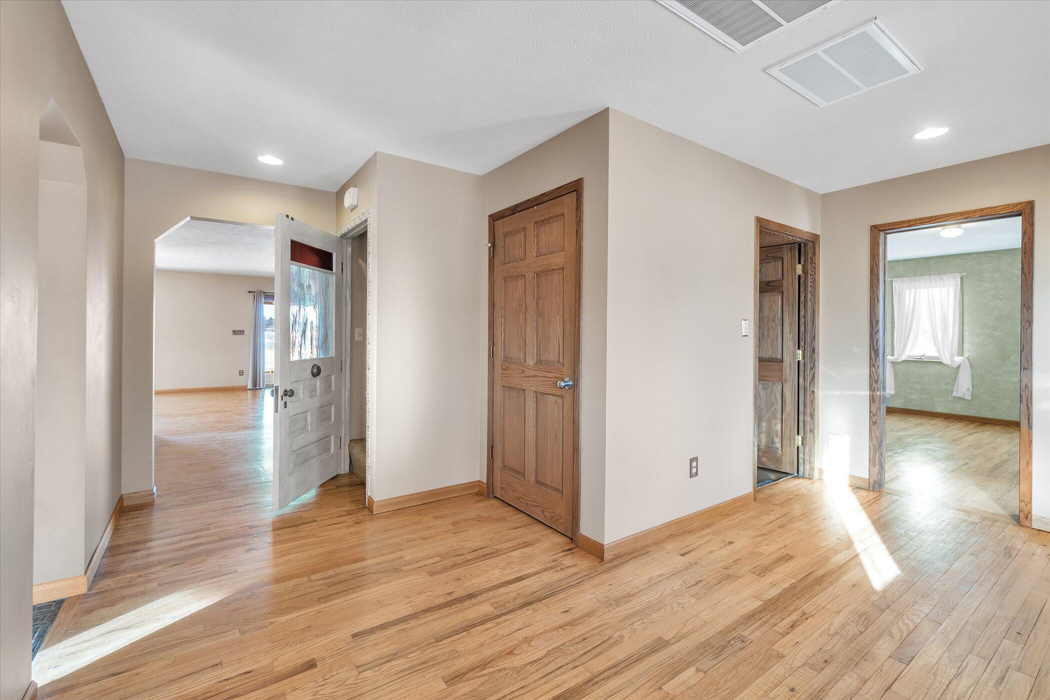 3222 Chapel Road Spring Arbor, MI 49283 - Photo 5 of 49 07-3222-Chapel-Rd-WindowStill-Real-Estat