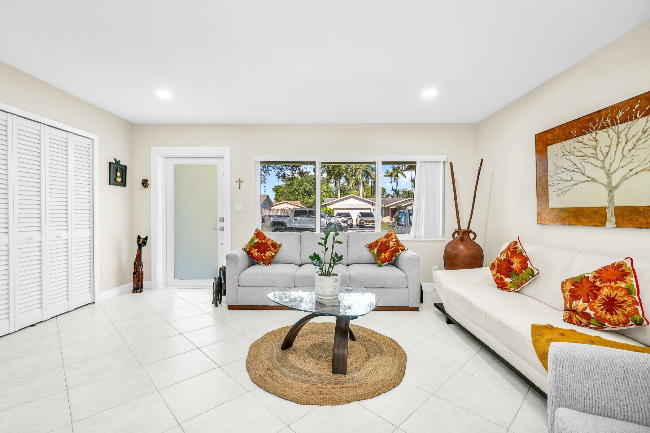 9825 Spanish Isles Drive Boca Raton, FL 33496 - Photo 5 of 28 spanish isles28