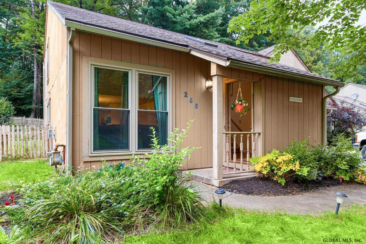 255 Thimbleberry Road Malta, NY 12020 - Photo 3 of 35 Photo 3