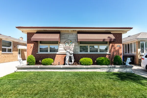 $535,000 | 4917 North Nottingham Avenue, Chicago, IL 60656