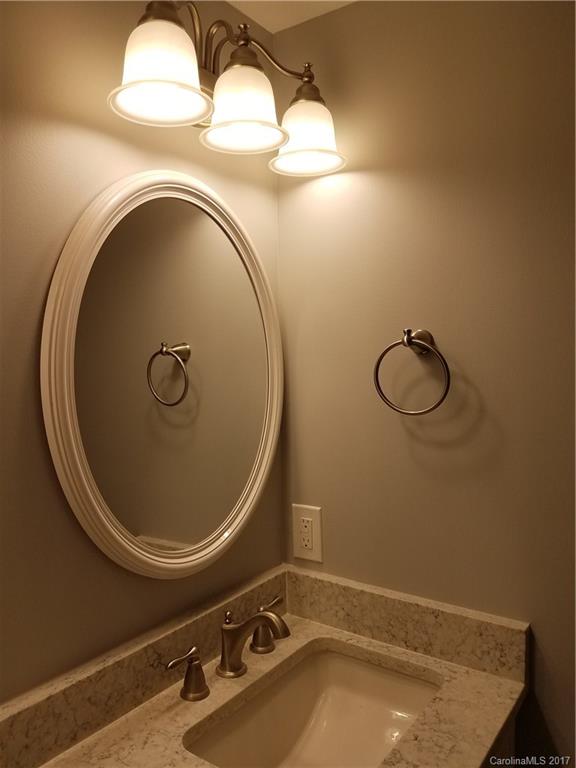 13720 Woody Point Road Charlotte, NC 28278 - Photo 12 of 23 Gallery Image 12