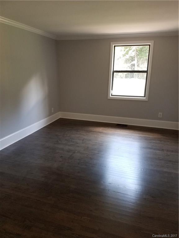 13720 Woody Point Road Charlotte, NC 28278 - Photo 13 of 23 Gallery Image 13