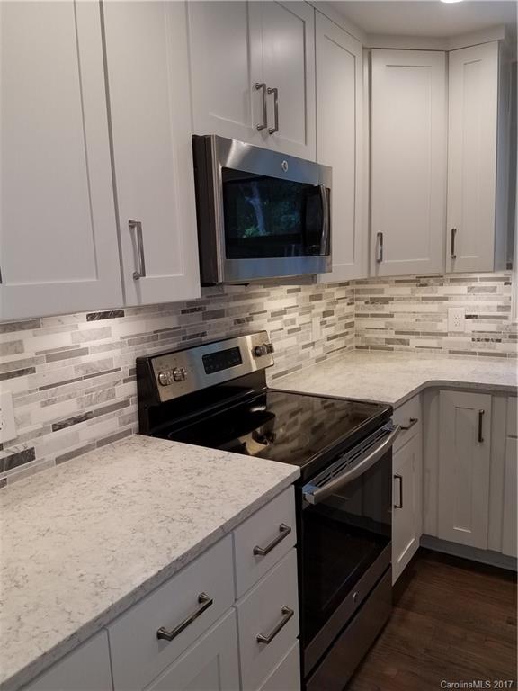 13720 Woody Point Road Charlotte, NC 28278 - Photo 15 of 23 Gallery Image 15